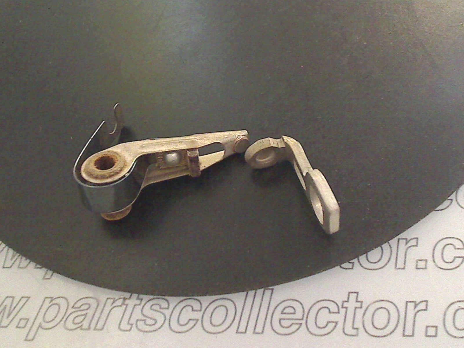 BOSCH 1237013000 Ignition code 9175 compatible with: ALFA ROMEO 1300-1600-1750-2000 GT /BERTONE, ALFA ROMEO GIULIA SPRINT-SPIDER, BOSCH BOSCH
